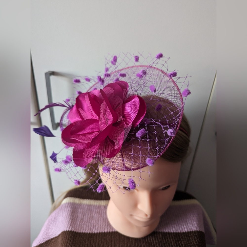 New Lilac Purple Fascinator - Picture 3 of 7